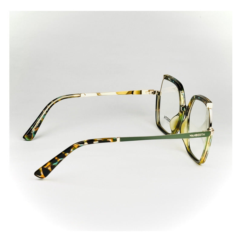 Wanderth Monturas Crysta