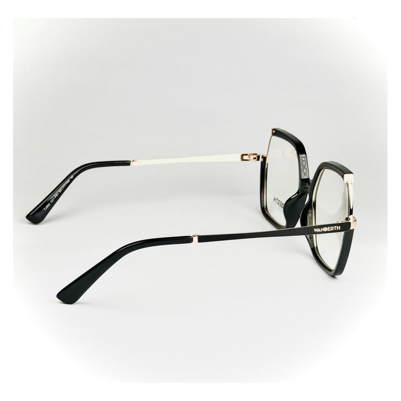 Wanderth Monturas Crysta