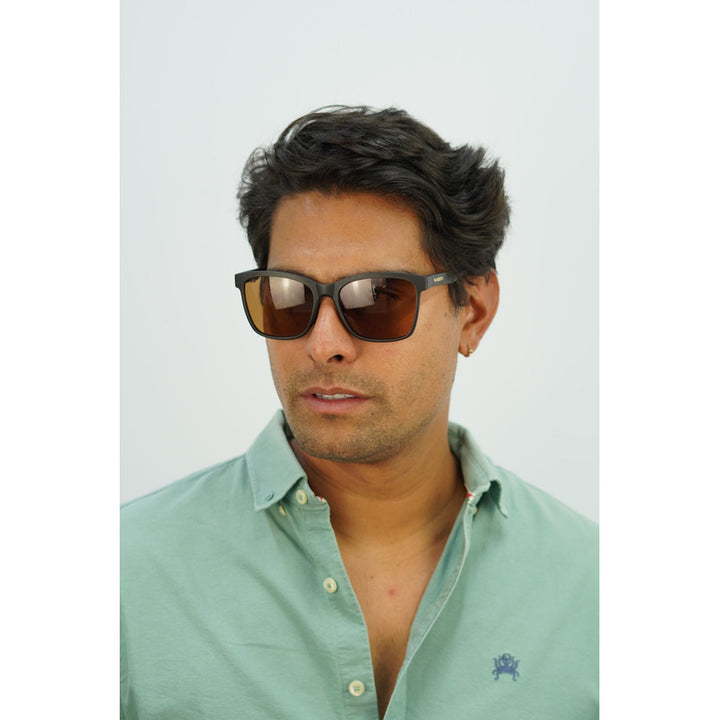 Wanderth Lentes De Sol Ignite Color Negro Lente Rojo Varilla Negro Armazón Negro Diseño Sports Deportivo